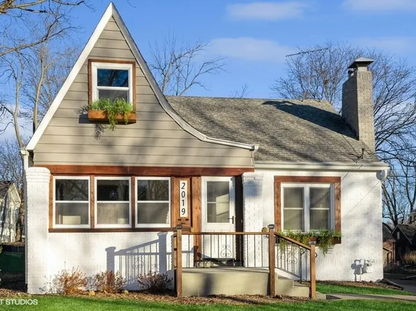 2019 36th St, Des Moines, IA 50310