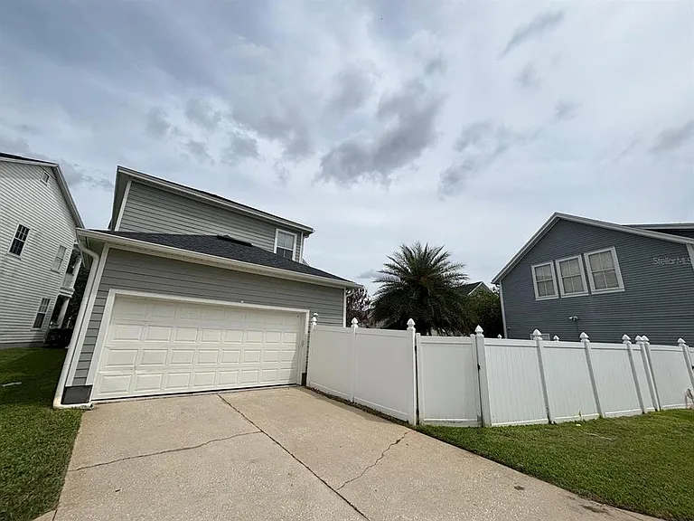 903 Yew Ct — Photo 53