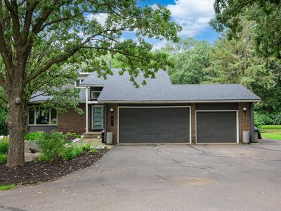 1911 Summit Dr, Saint Cloud, MN, 56303