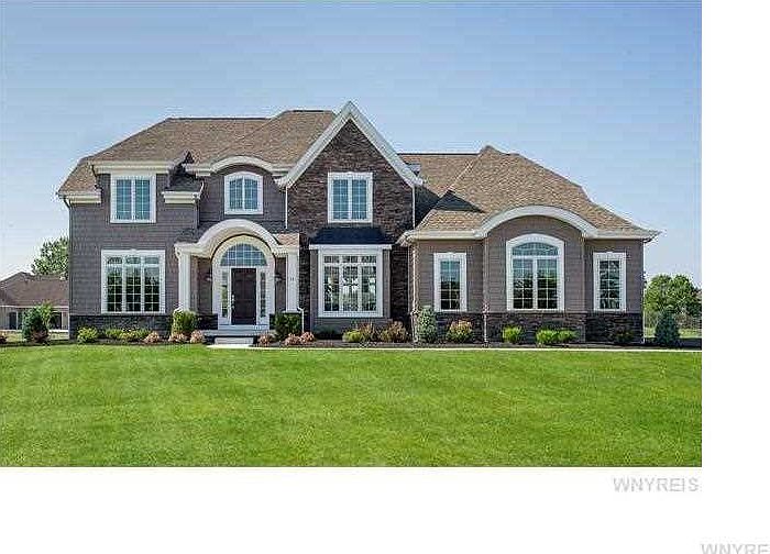 1st image of 14 Evergreen Trl