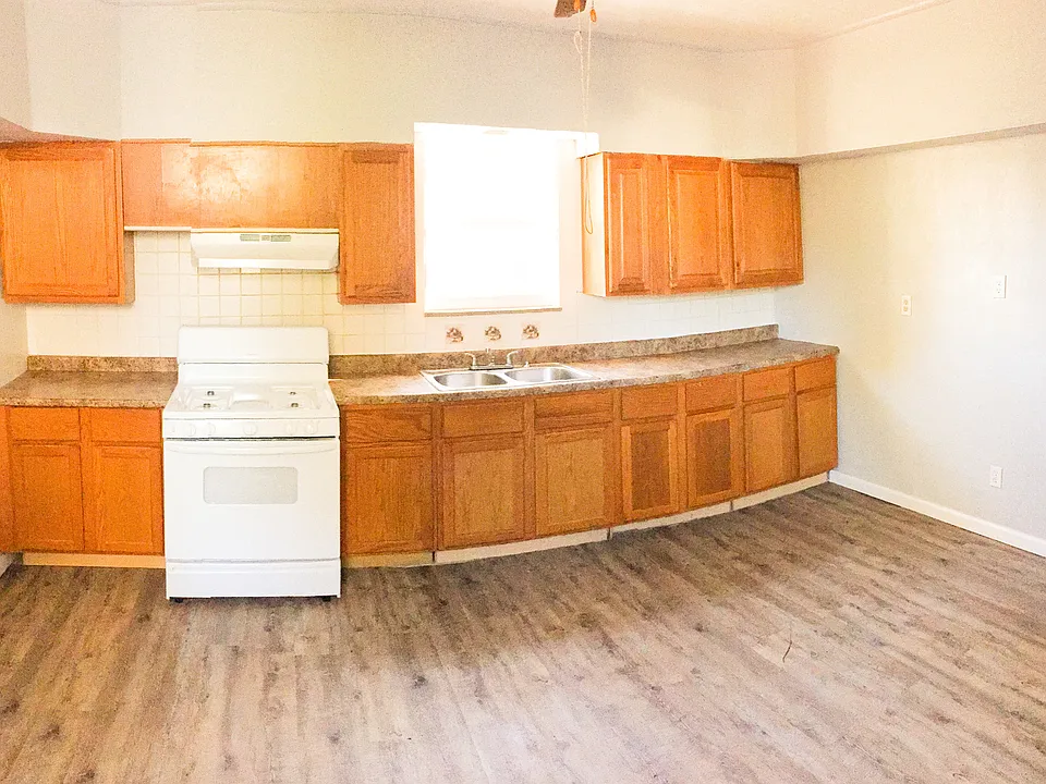 4171 Schiller Pl