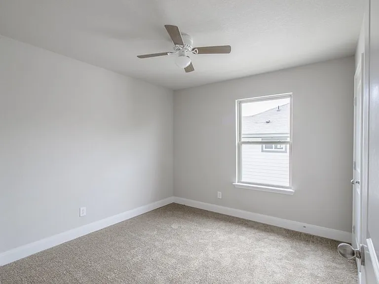 7503 Savannah Brks — Photo 22