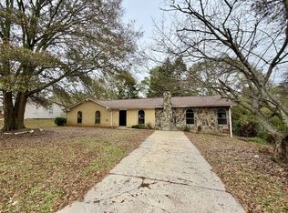 6108 Deerfield Ct, Morrow, GA