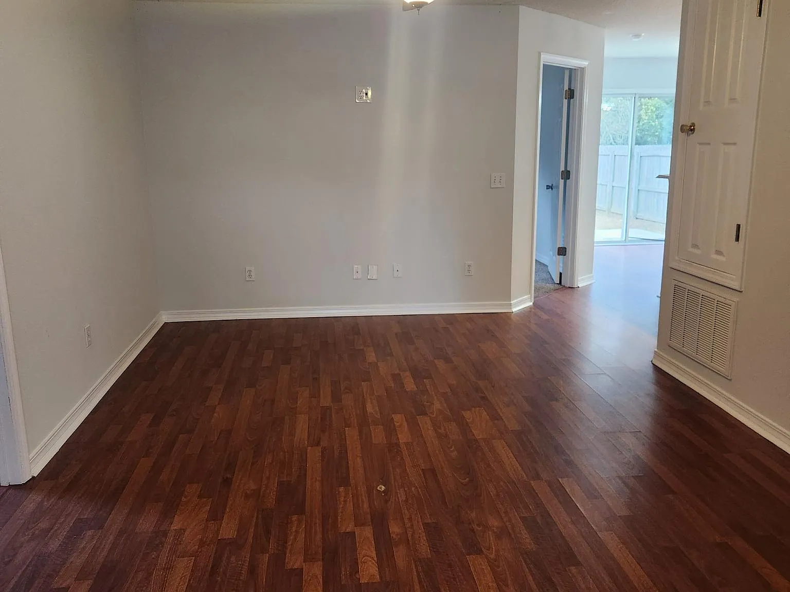 3 bed, 1326 sqft, $1,750 — Photo 2