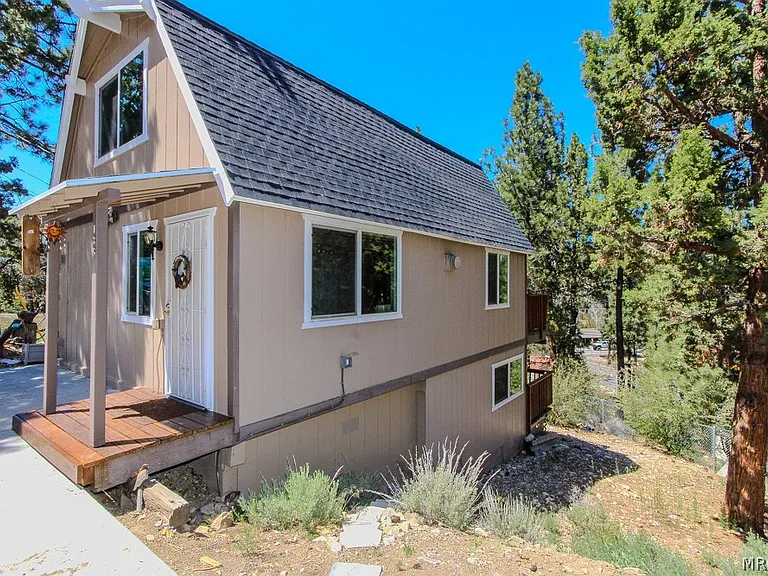 136 Mann Dr — Photo 35