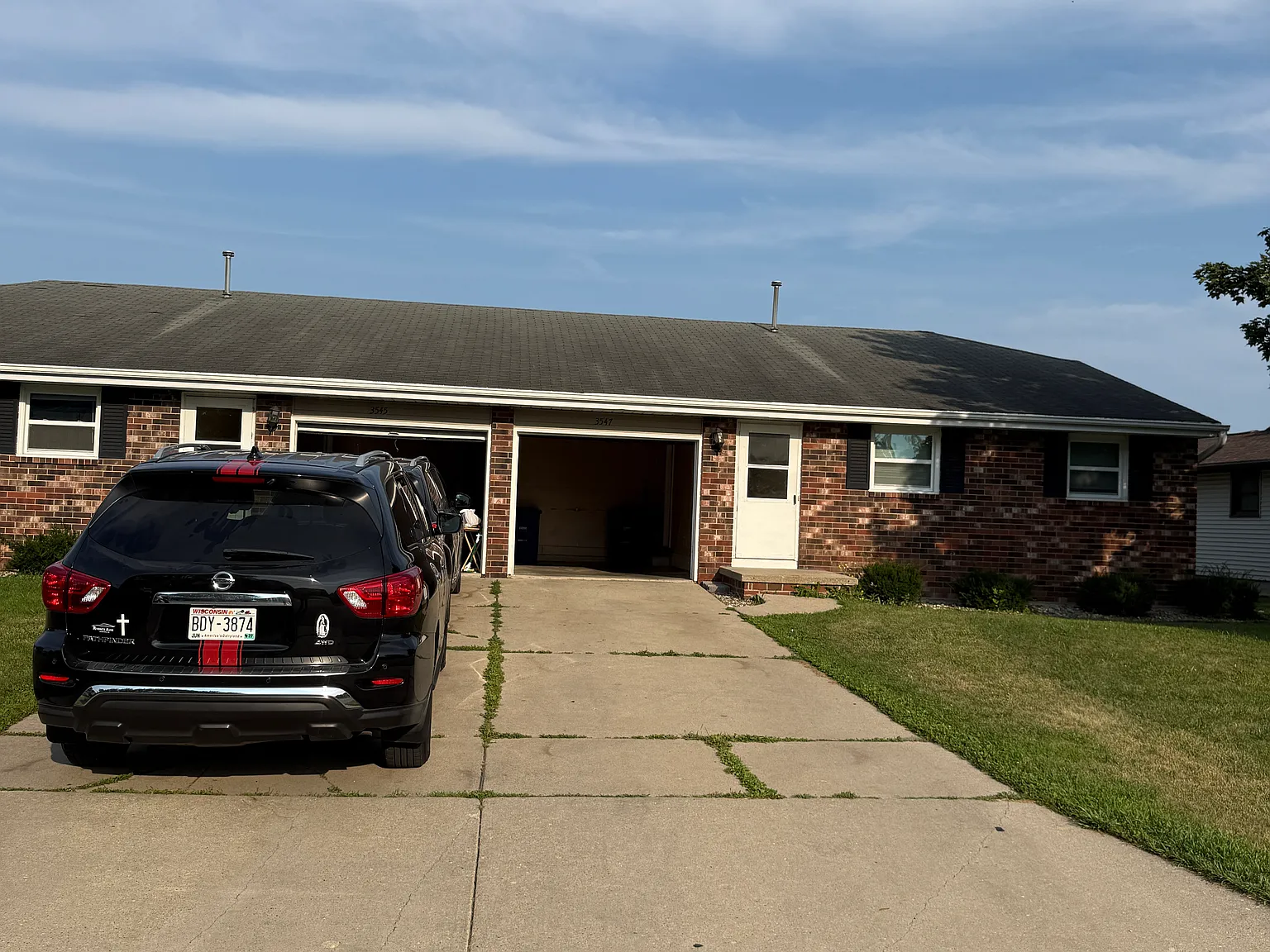 3 bed, $1,600 — Photo 1
