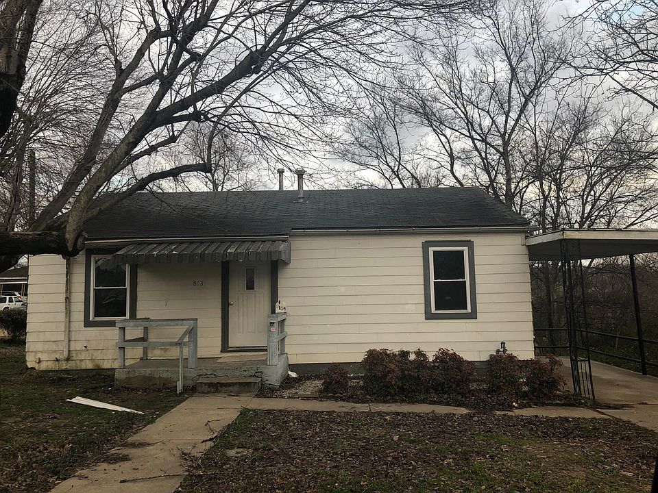 2nd image of 818 N 12th St