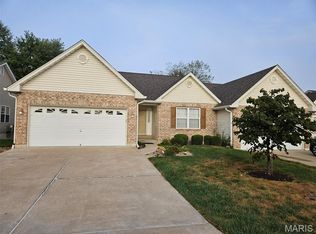 1129 Piepers Glen Ln #8A, Ofallon, MO 63366
