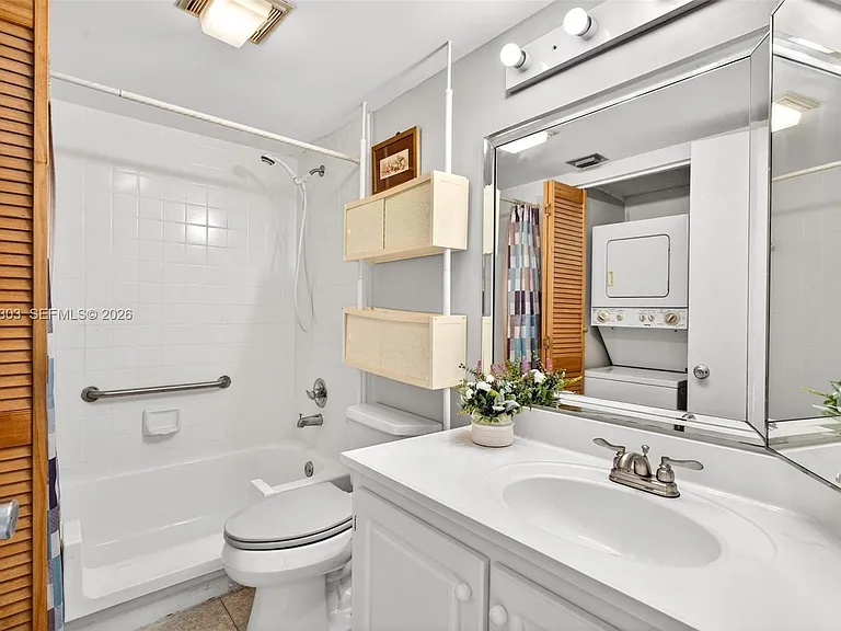 1400 SW 124th Ter #111Q — Photo 17