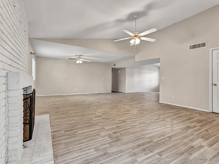 16250 N 64th Pl — Photo 9