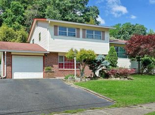 8 S Dakota Ave, Jackson, NJ 08527