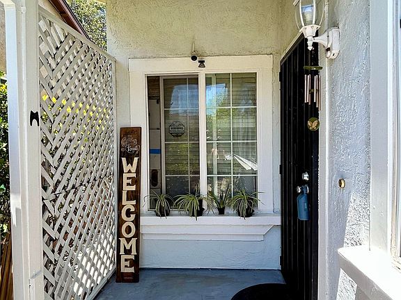 2nd image of 3504 Desanie Cir