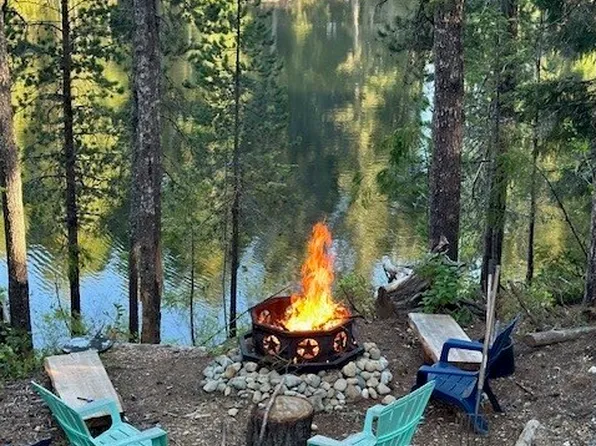 1031 NE Collins Lake Drive, Tahuya, WA 98588
