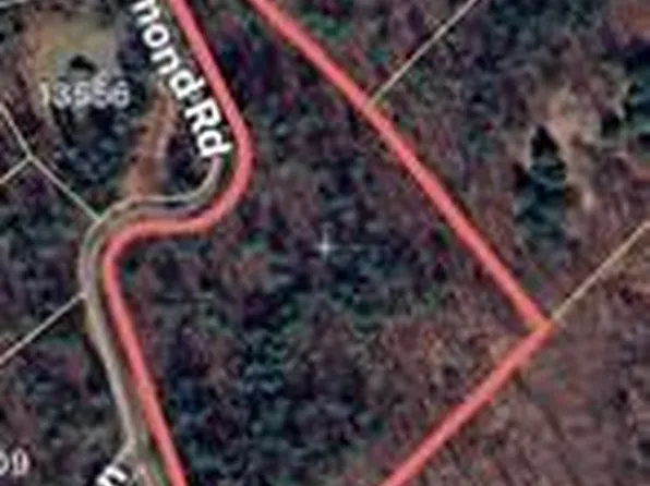 On Raymond Rd, Huntingdon, PA 16652