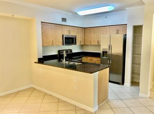 6559 Emerald Dunes Dr APT 205, West Palm Beach, FL 33411