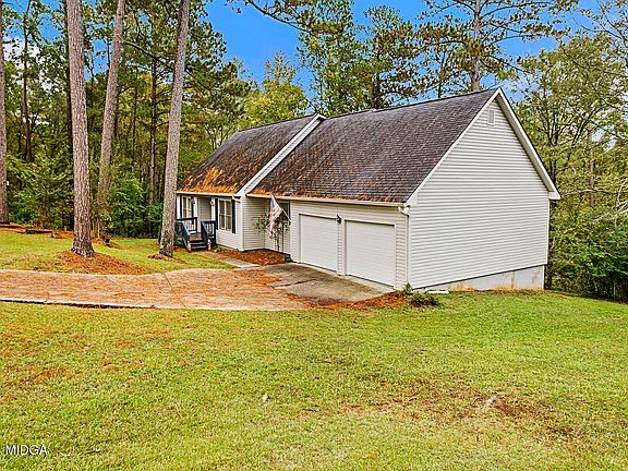 2nd image of 172 River Forest Dr