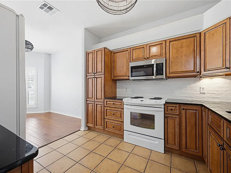7251 Prairie Dr #6 — Photo 10