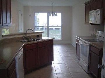 2nd image of 3119 Terrace Ave