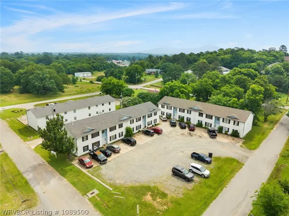 200 Folsom St, Poteau, OK 74953