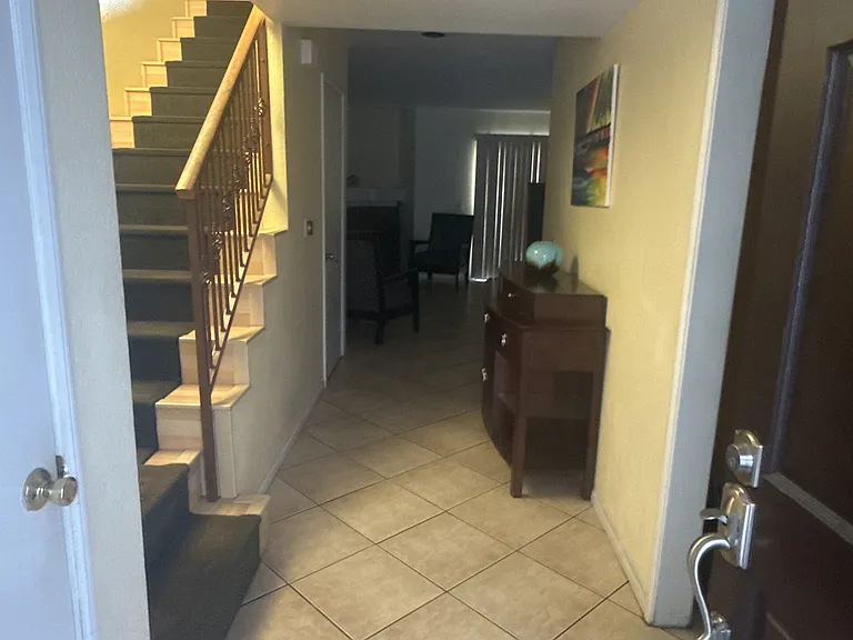 19620 Wyandotte St #3 — Photo 16