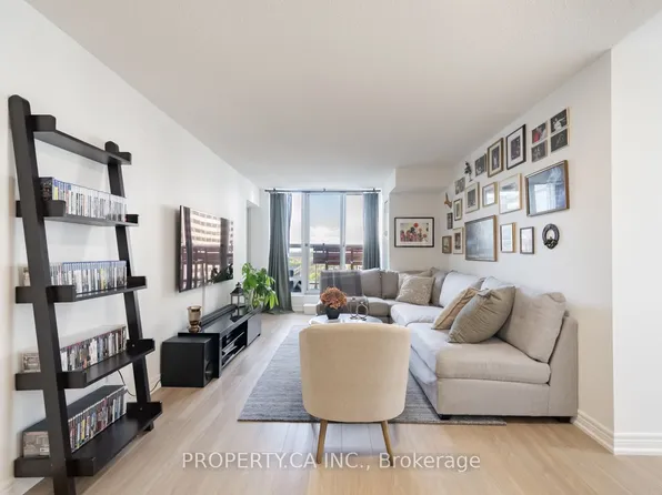 43 Eglinton Ave E #1902, Toronto, ON M4P 1A2