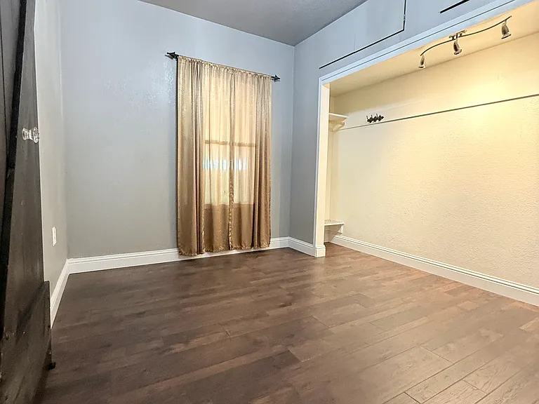 617 Grove St — Photo 20
