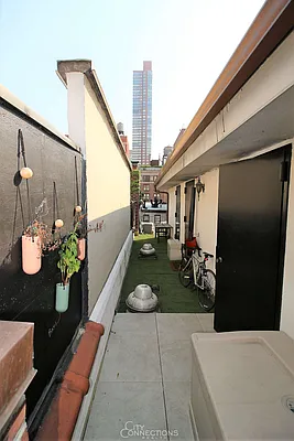 Rented by City Connections Realty | media 42