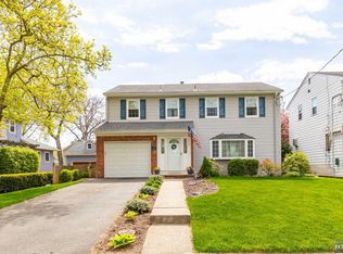 35 Raymond Ave, Rutherford, NJ 07070