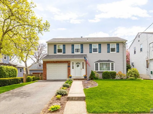 35 Raymond Ave, Rutherford, NJ 07070