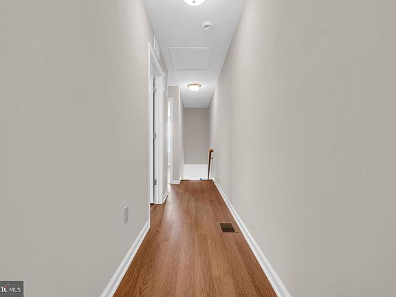 4th image of 16 Rowand Way E