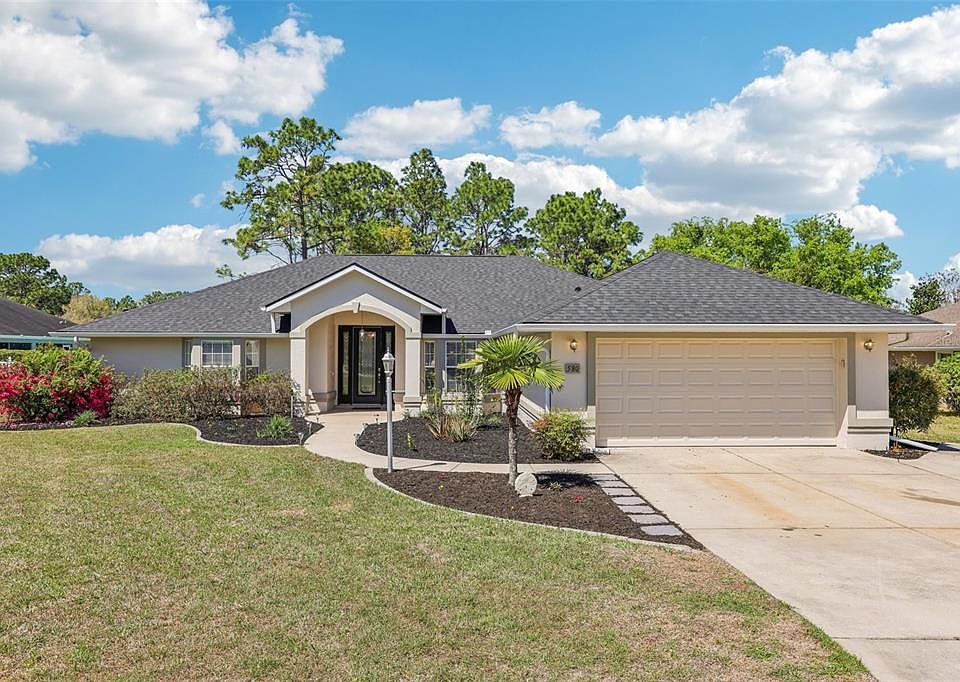 1st image of 580 Lake Dr