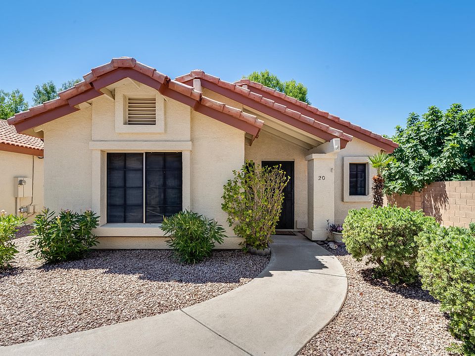 1st image of 1120 N Val Vista Dr Unit 20