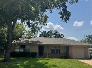 2608 Wayside Dr, Bryan, TX 77802