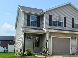 3440 Stoneway Ct, Champaign, IL 61822