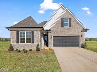 838 Quitman Ct W, Nesbit, MS 38651