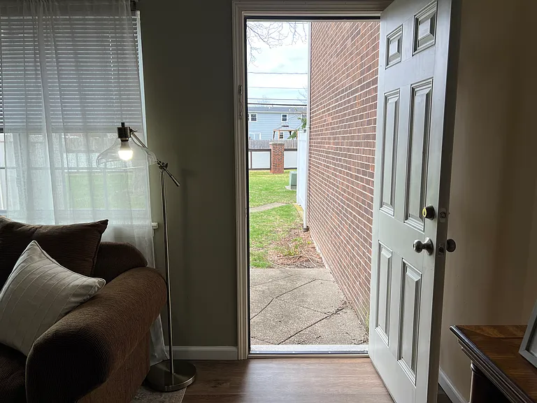 Greenleaf Meadows Apartments — Photo 29