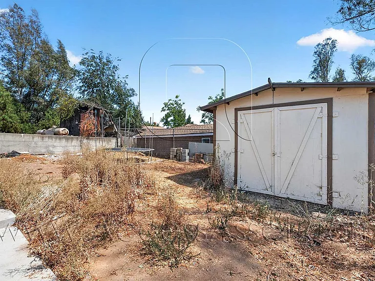 23963 Lodge Dr — Photo 22