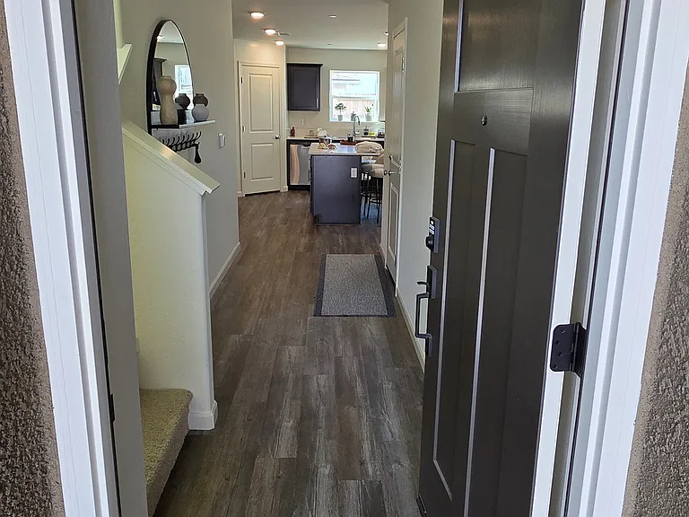 249 Sable St — Photo 4