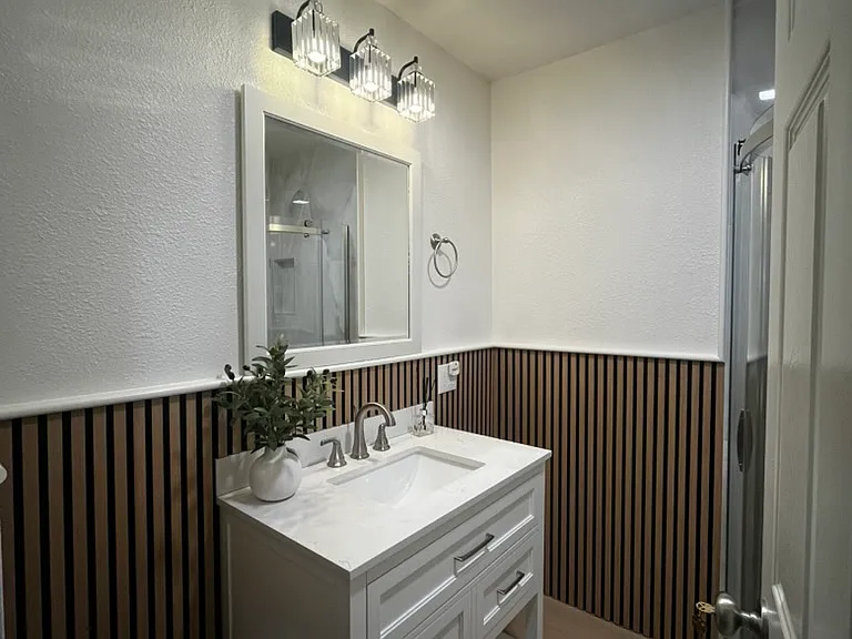 2121 W Chanticleer Rd — Photo 8