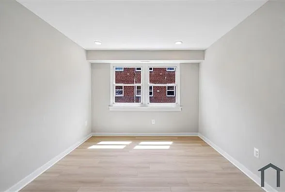 1410 Young St SE #8 — Photo 6