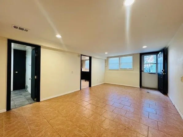 16 Briarwood Road image 5 of 12