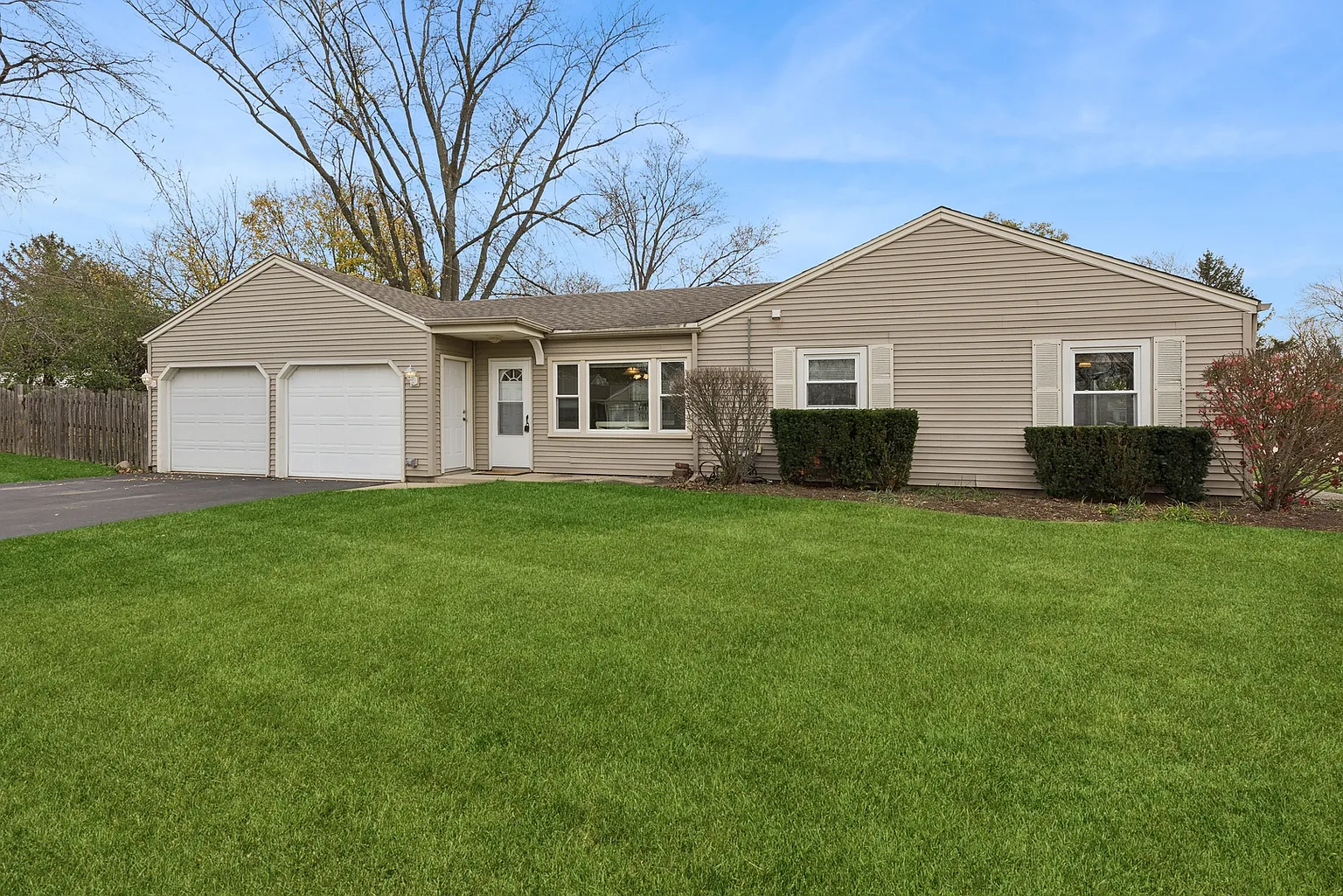 980 Wilmette Ter photo 1