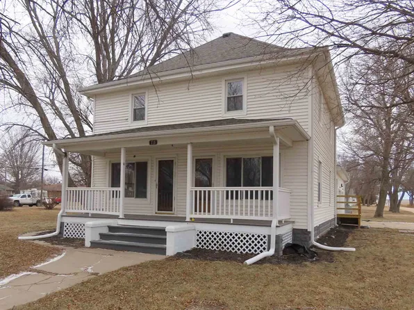 719 State St, Bellwood, NE 68624