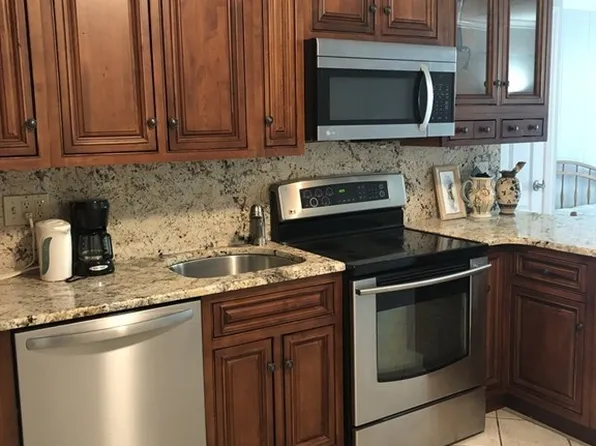 200 Swanton St APT T30, Winchester, MA 01890