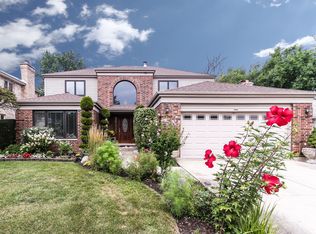 704 Albany Ln, Des Plaines, IL 60016