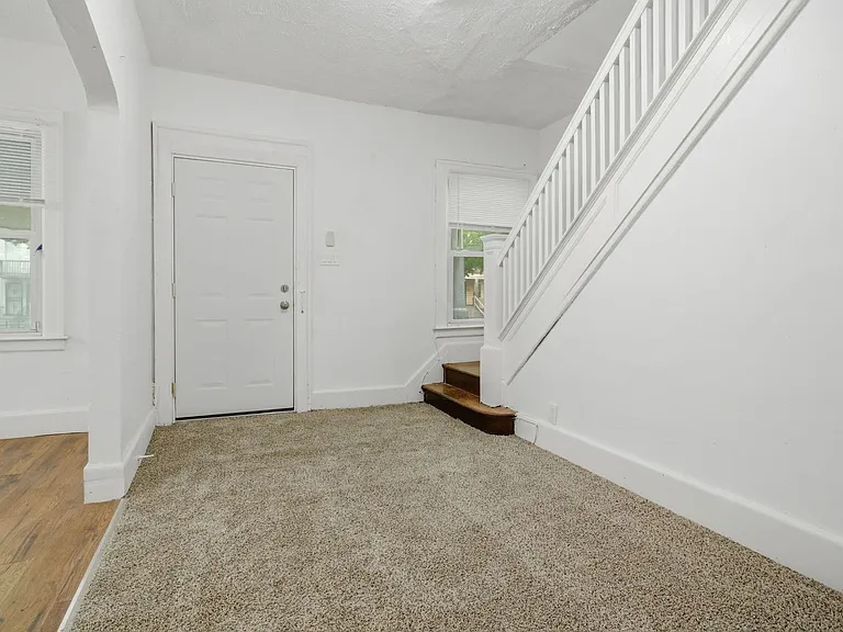 5045 Fairview St — Photo 7
