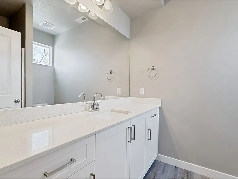 1666 S 225 W — Photo 13