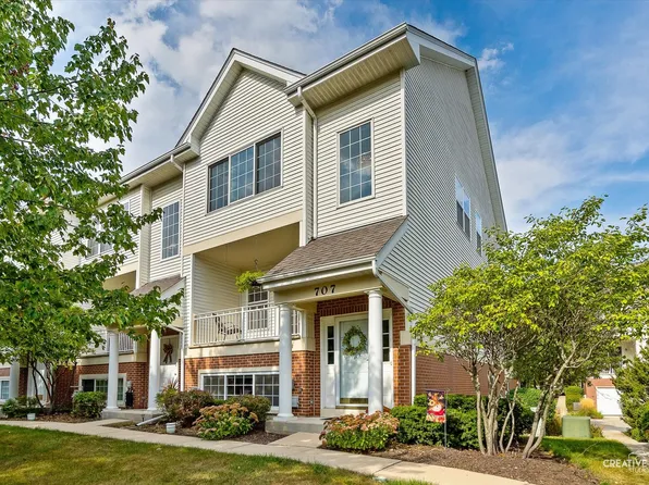 707 Pheasant Trl, Saint Charles, IL 60174