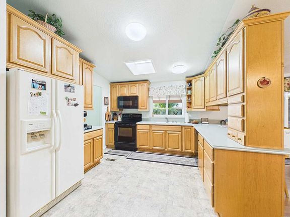 3rd image of 18218 Paradise Mountain Rd Space 220