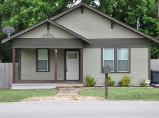 1005 Water St, Waxahachie, TX 75165